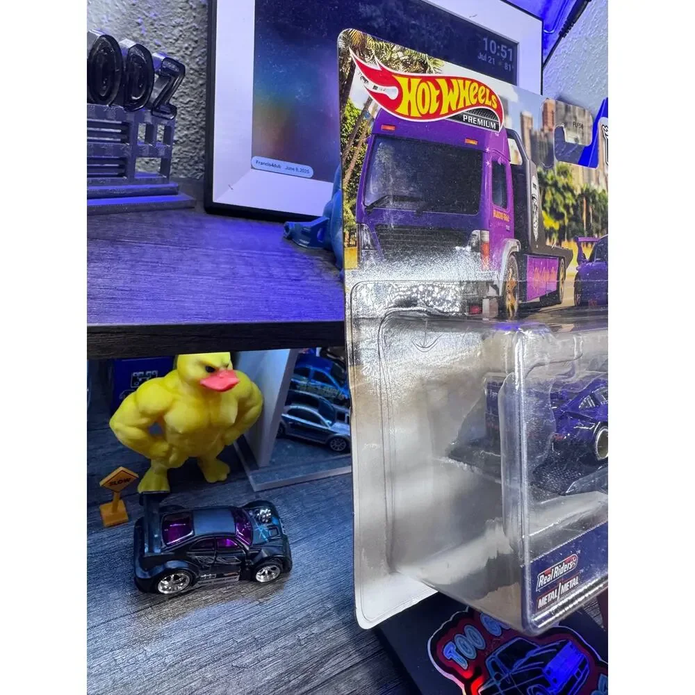 Hot Wheels Team Transport #17 RWB Porsche 930 Aero Lift